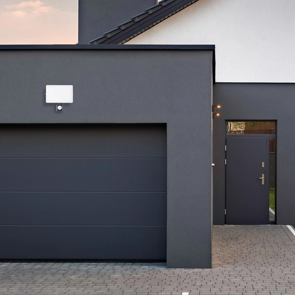 Naświetlacz LED, 50W, PIR, 5000lm, 5000K, EKN9020