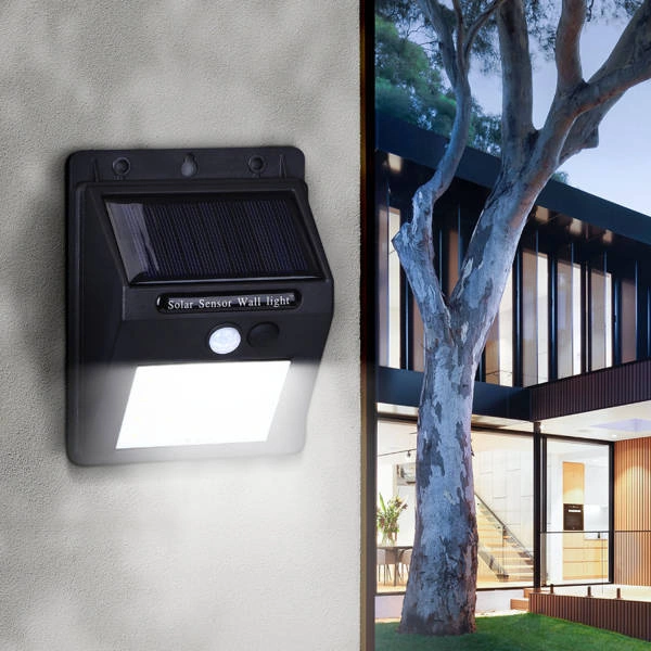 Kinkiet zasilany energią słoneczną z czujnikiem 6500k