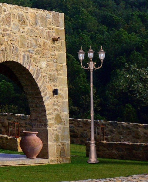 Lampa ogrodowa stojąca K-7007A2/3N CZARNY/ZŁOTY z serii VASCO