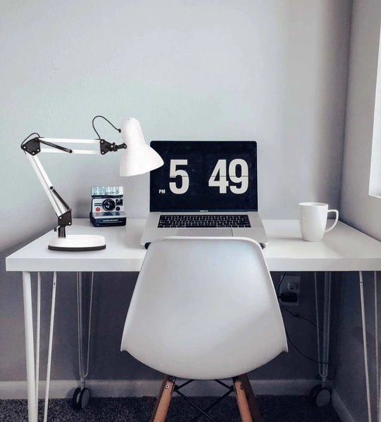 Lampka biurkowa K-MT-COSMO BIAŁY z serii COSMO