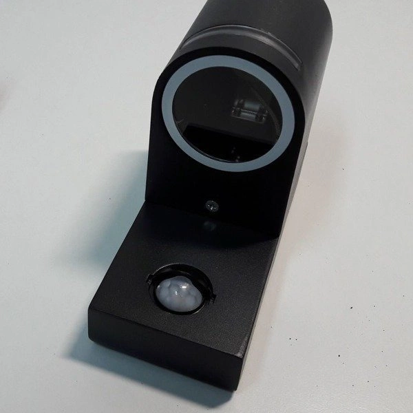 Lampa elewacyjna z czujnikiem nad drzwi QUAZAR 13 CZARNA