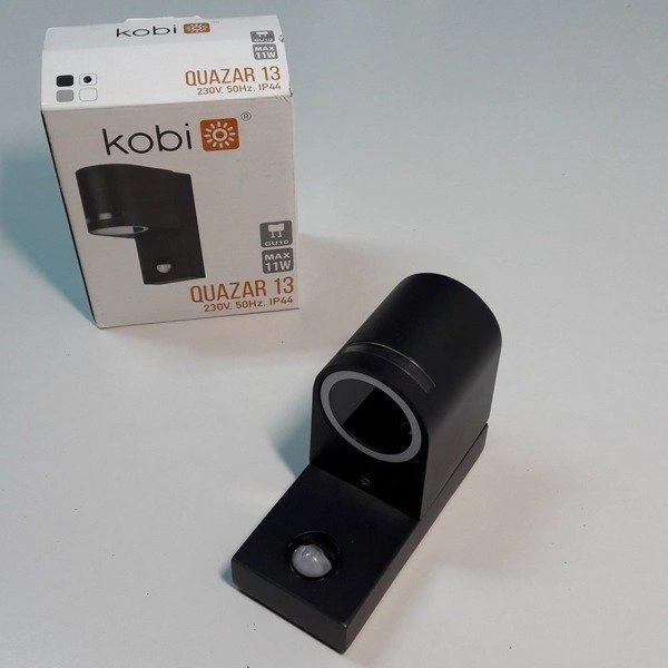 Lampa elewacyjna z czujnikiem nad drzwi QUAZAR 13 CZARNA