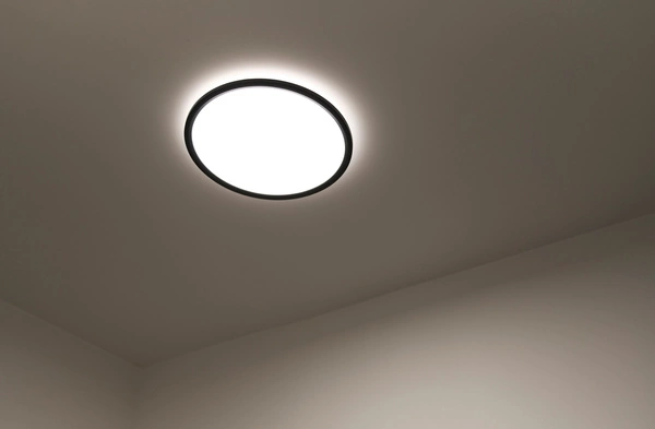 Lampa sufitowa LivaSmart LED 2700-6500K Biała zmienna (CCT) Plastik | Czarny