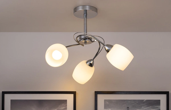 Lampa sufitowa Pisa 3xE27 Max.60W Chromowany metal/Białe szkło 8280328