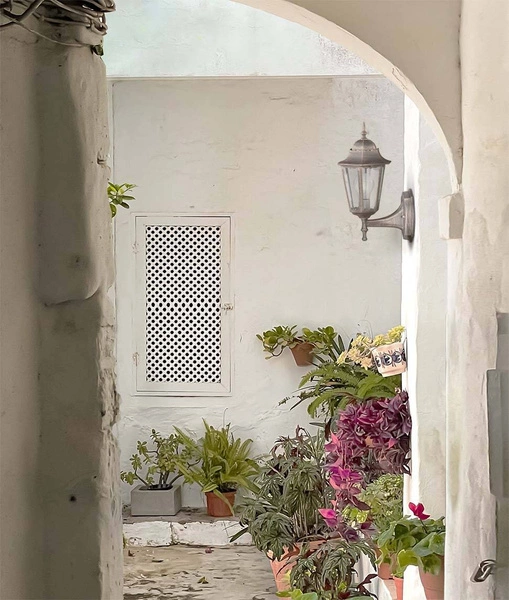 Kinkiet K-5006A UP CZARNY/ZŁOTY z serii LOZANA