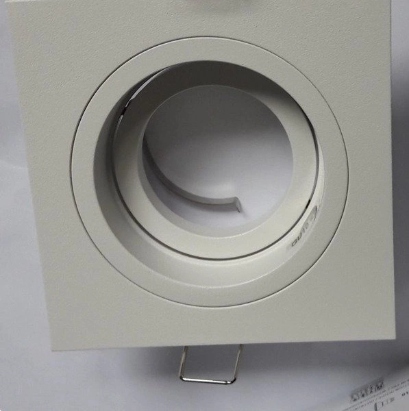 Białe oczko kwadrat CHUCK DL biały GU10