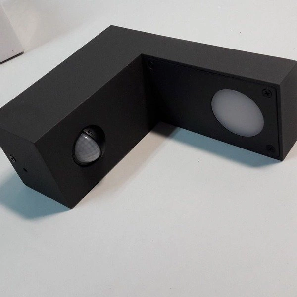 Zewnętrzna lampa LAIA LED z czujnikiem ruchu