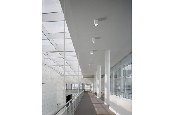 Azzardo HUGO WHITE 827