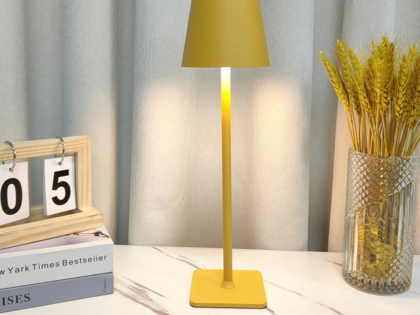 Lampa stołowa TAZA 3,5W 400lm CCT IP54 żółta 2x2000mAh 4in1 LITE