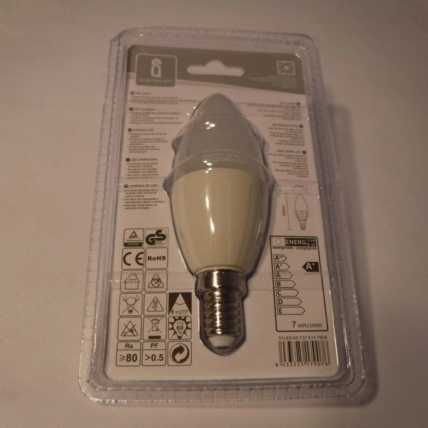 Żarówka LED E14 7W zimna 6400K świeczka C37