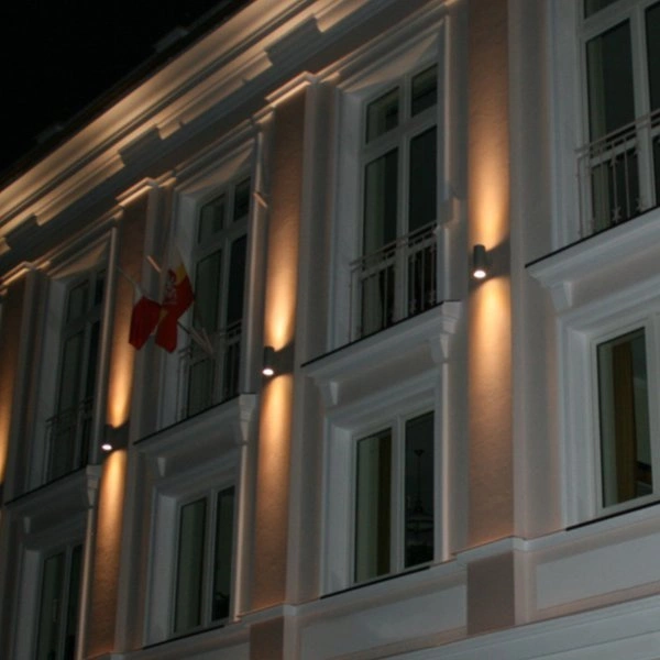 Kinkiet aluminiowy owalny IP54 na elewację 2x E27 ADELA 7001 AL | srebrny