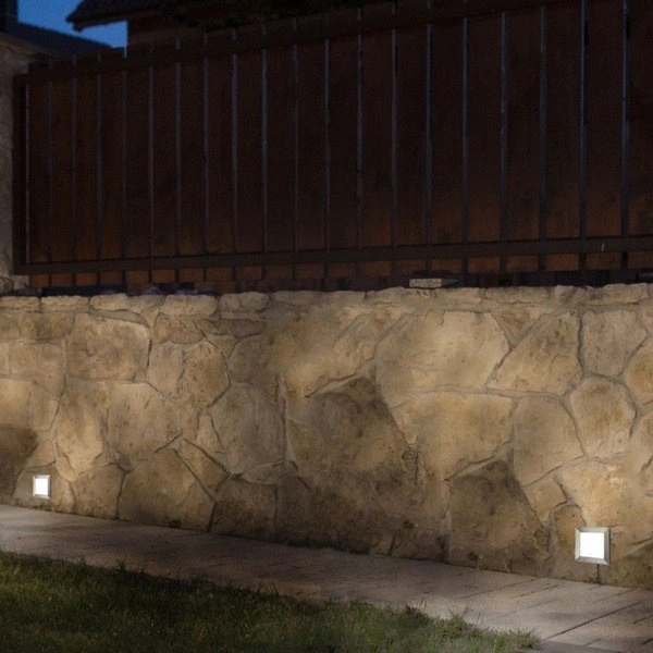 Zewnętrzna lampa wpuszczana nad schody i podjazd Mur Led Inox D 04 | szary inox