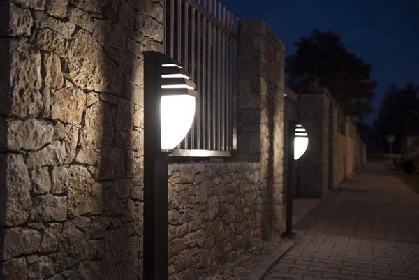 Stojąca lampa zewnętrzna słupek CITY 11836 R AL | srebrny