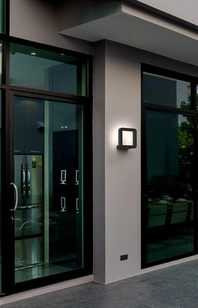 Kinkiet zewnętrzny THIKA LED czarny szer. 18cm 9121