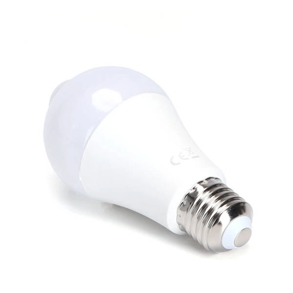 Żarówka LED E27 6W ciepła 3000K z czujnikiem ruchu