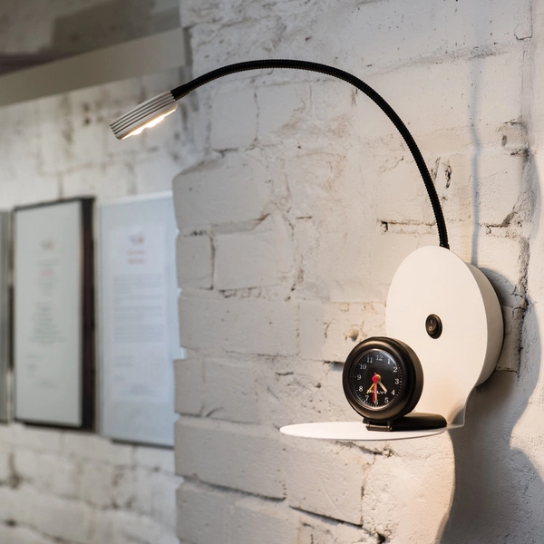 Lampa ścienna ARLES biała z małą okrągłą półką 5850102